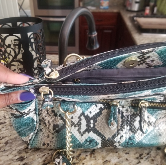 Purse - Picture 2 of 5
